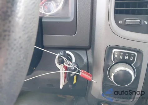 2018 Ram 1500 Tradesman 4X2 5'7 Box z USA, uszkodzony, nr VIN 1C6RR6KM0JS278331